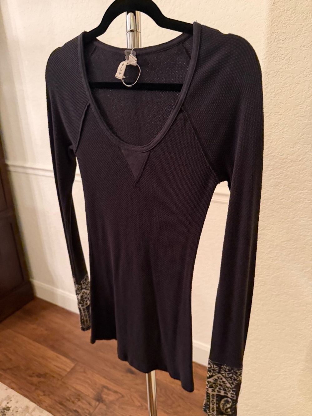 We The Free Long Sleeve Thermal Top (Large)